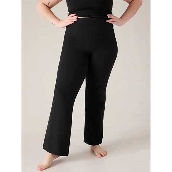 Athleta Salutation Stash Flare Pant Leggings Plus Size 2X Sporty Athleisure Yoga - Picture 1 of 8